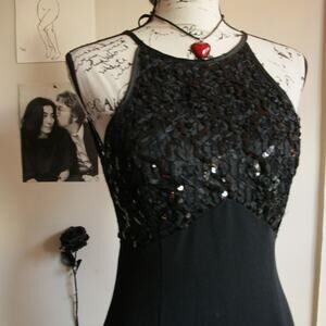 VINTAGE 1980'S-1990'S BLACK GOWN